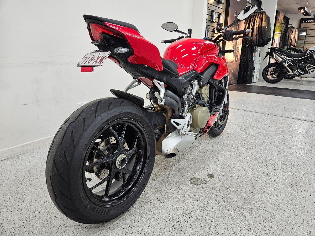2022 DUCATI STREETFIGHTER V4 SPORTS