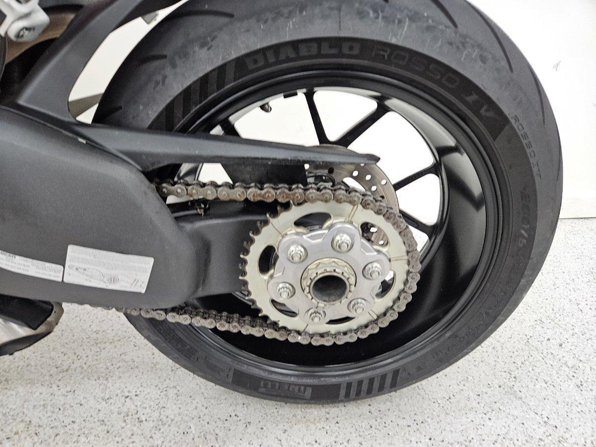 2022 DUCATI STREETFIGHTER V4 SPORTS