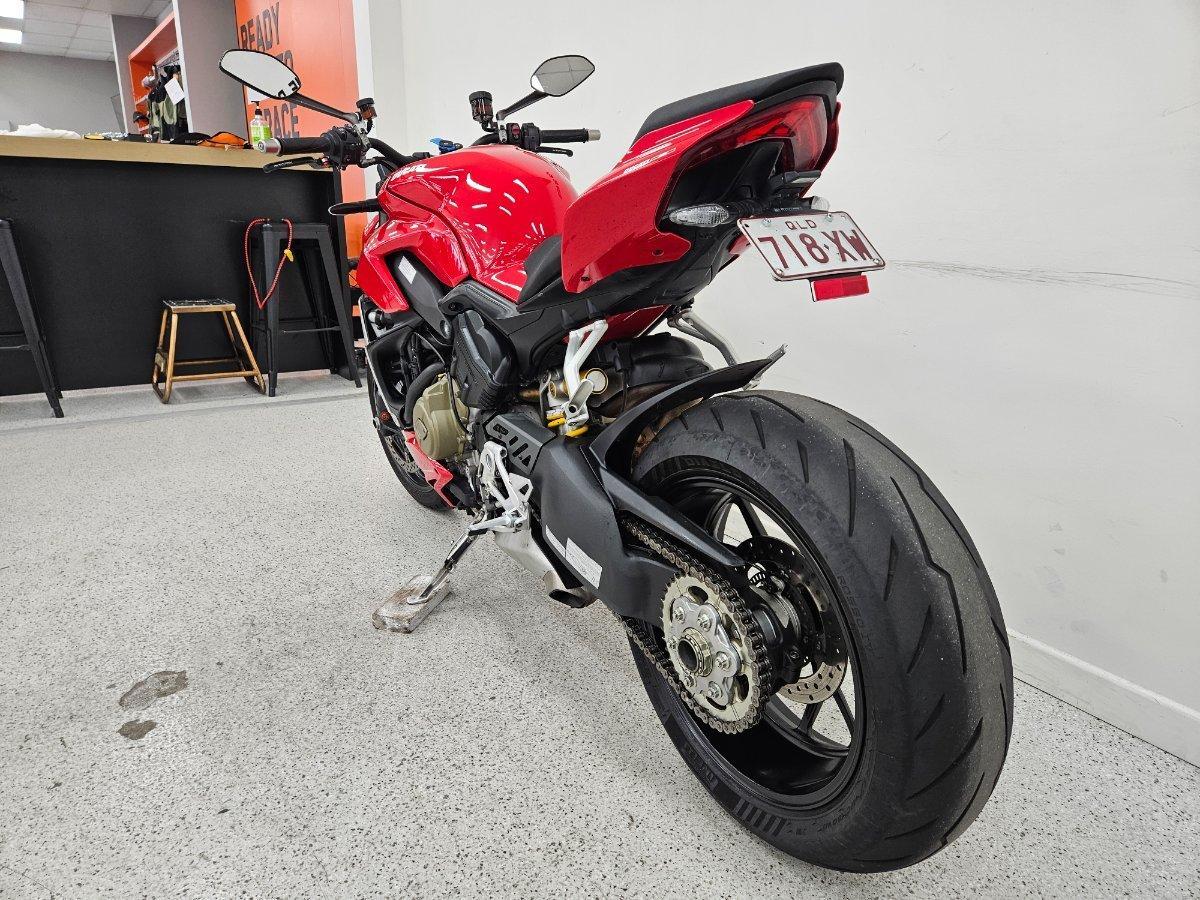 2022 DUCATI STREETFIGHTER V4 SPORTS