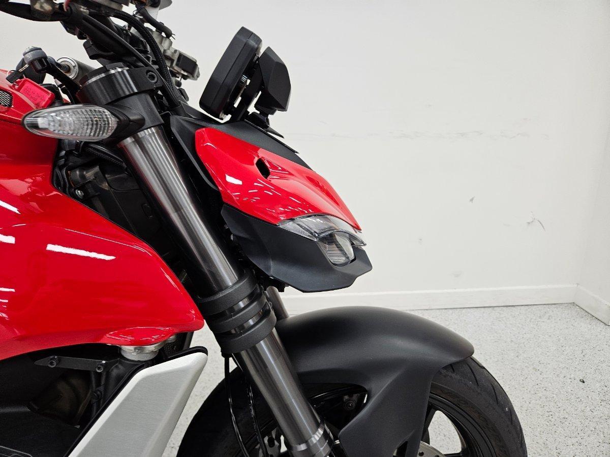 2022 DUCATI STREETFIGHTER V4 SPORTS