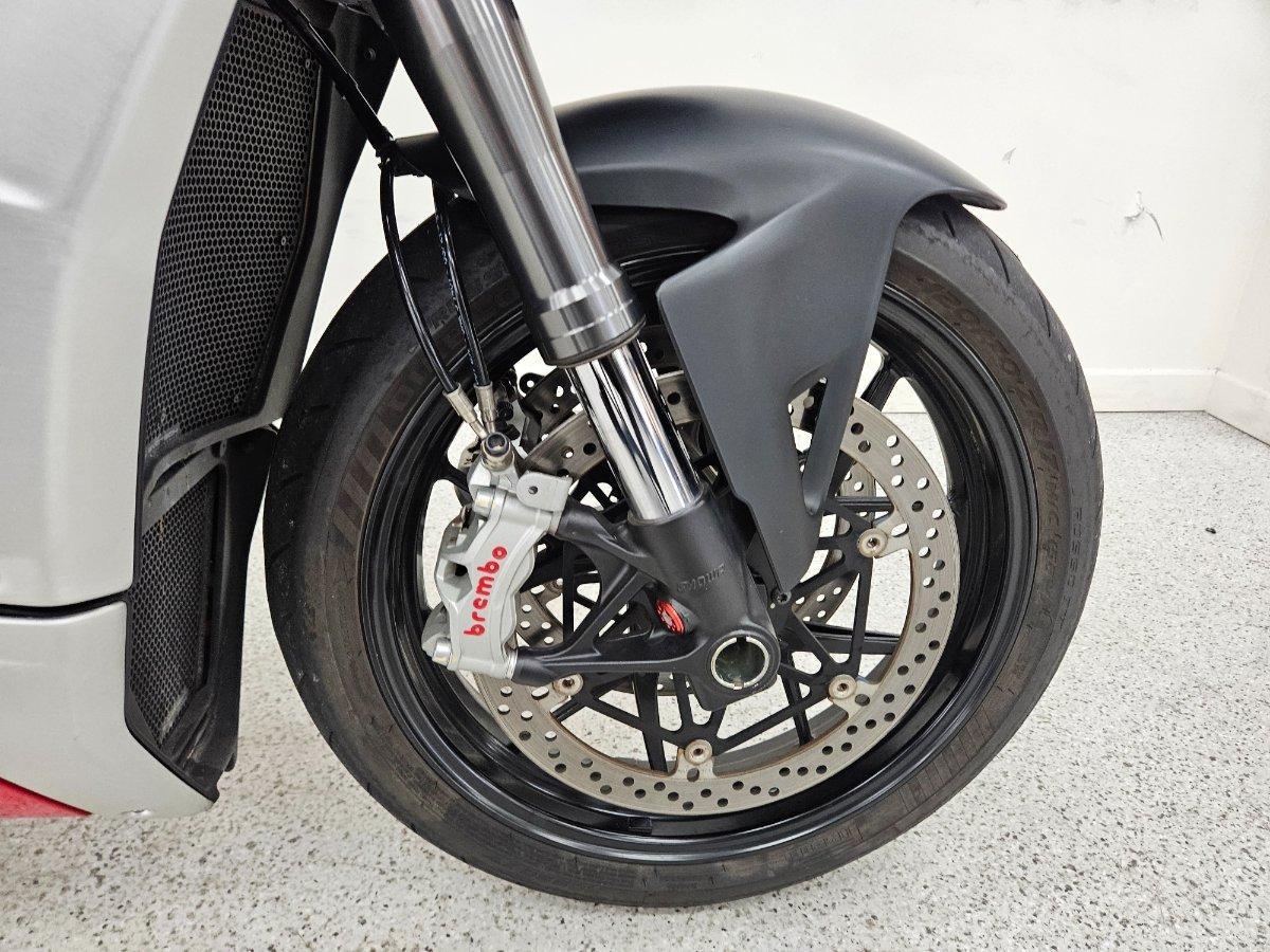2022 DUCATI STREETFIGHTER V4 SPORTS