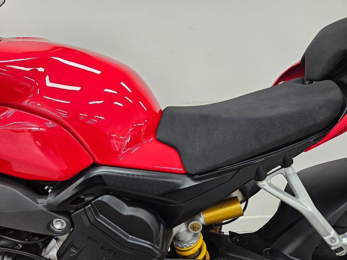2022 DUCATI STREETFIGHTER V4 SPORTS