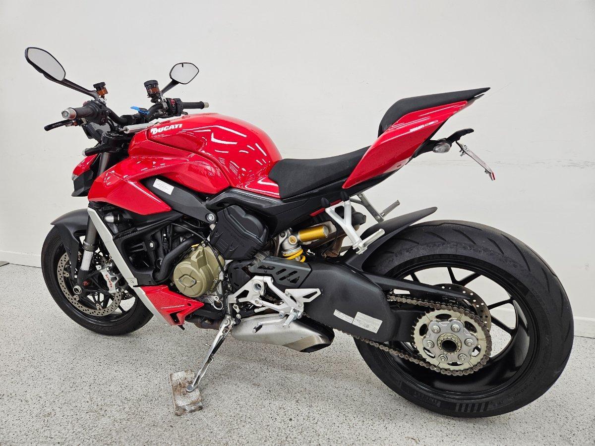 2022 DUCATI STREETFIGHTER V4 SPORTS