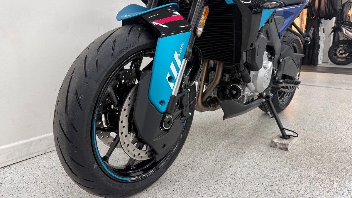 2026 CF MOTO 675 NK ROAD