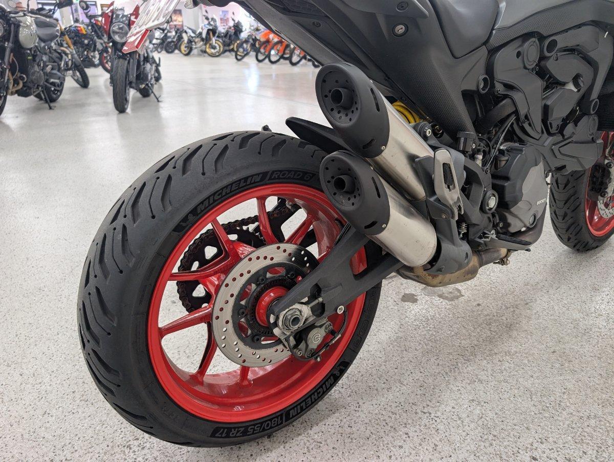 2022 DUCATI MONSTER 937 ROAD