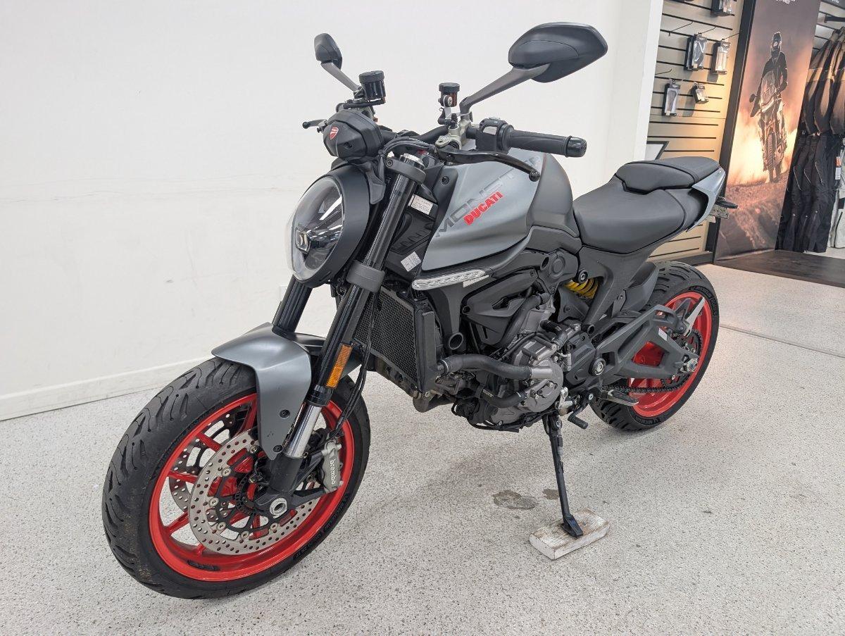 2022 DUCATI MONSTER 937 ROAD