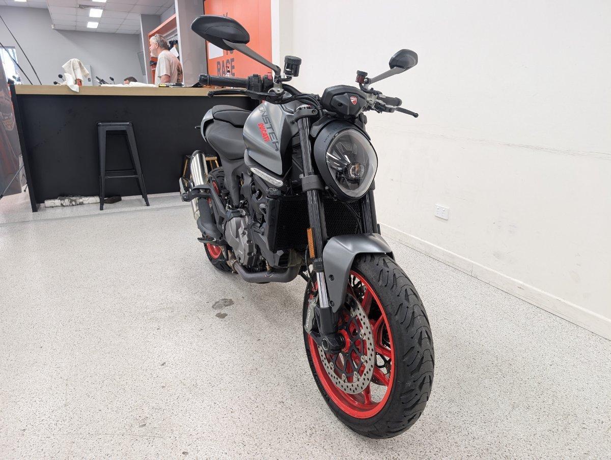 2022 DUCATI MONSTER 937 ROAD