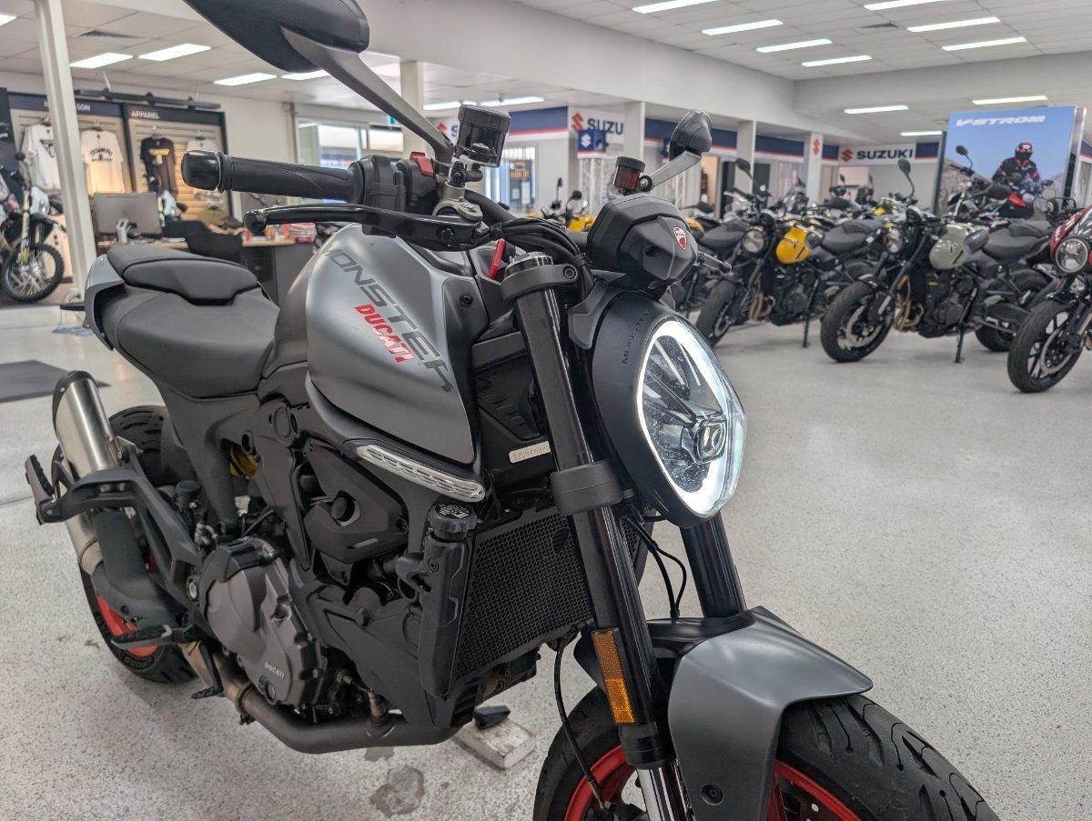 2022 DUCATI MONSTER 937 ROAD