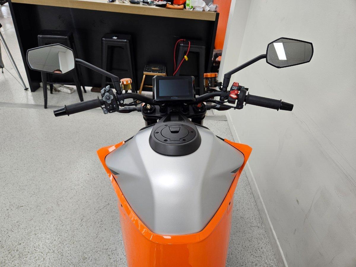 2023 KTM 1290 SUPER DUKE R SPORTS