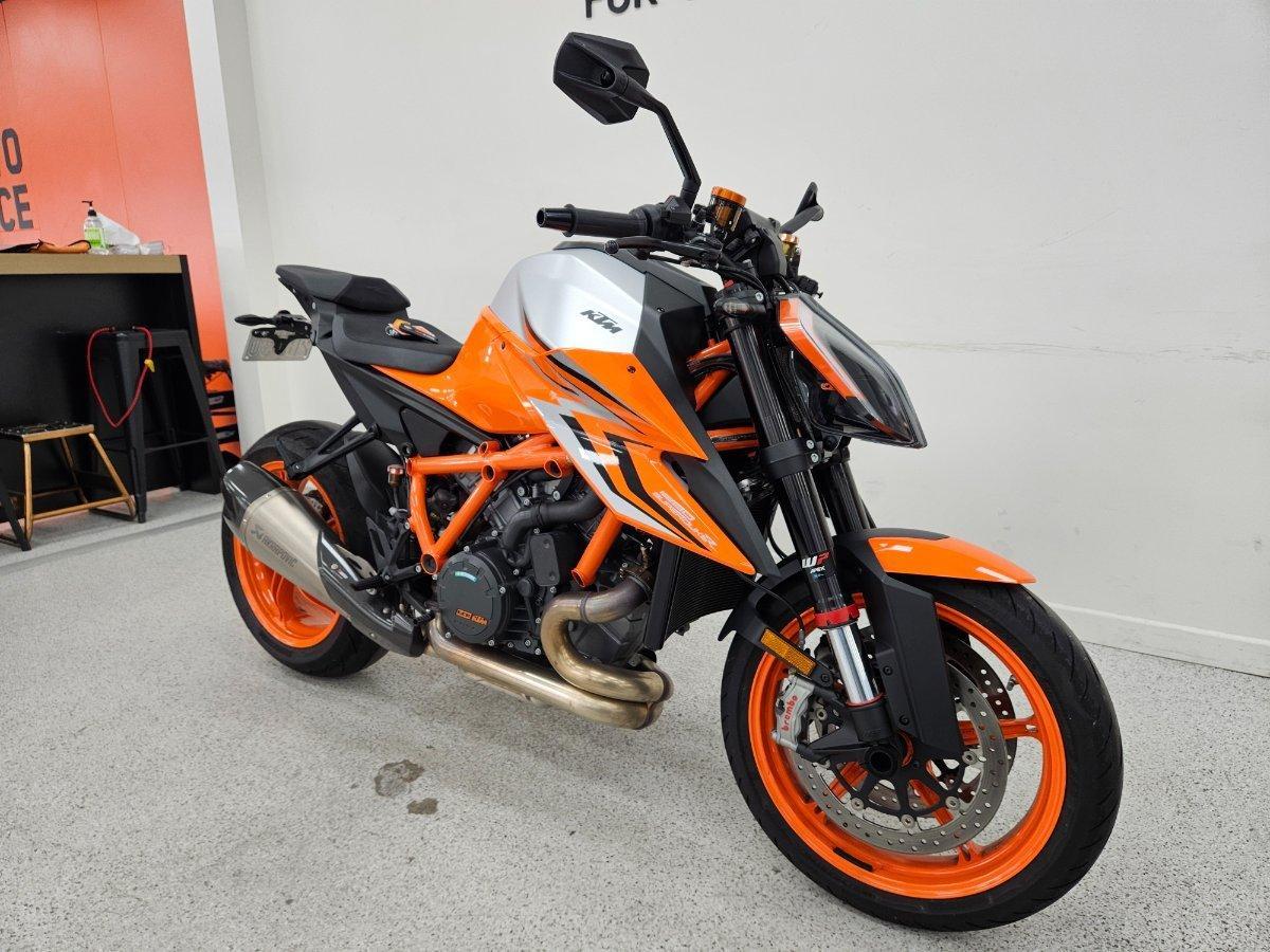 2023 KTM 1290 SUPER DUKE R SPORTS