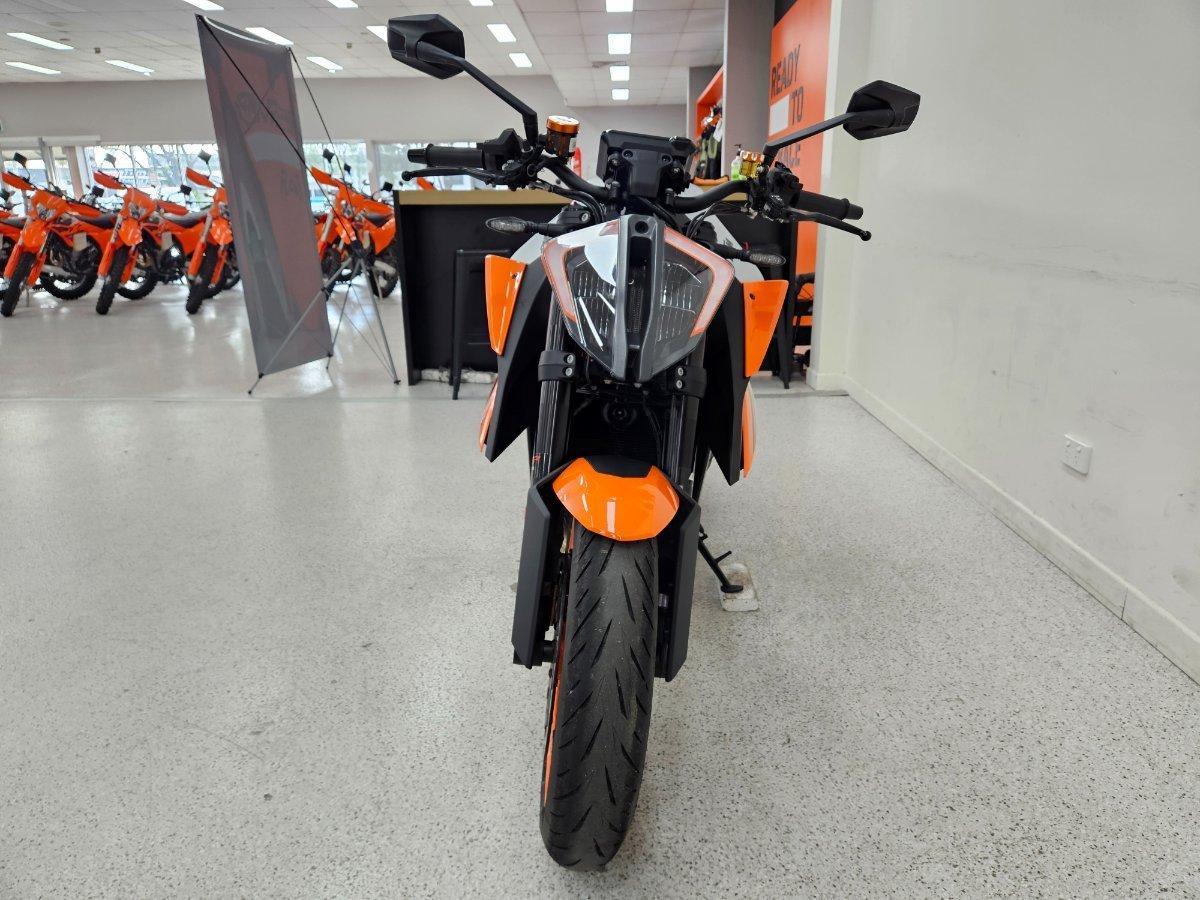 2023 KTM 1290 SUPER DUKE R SPORTS