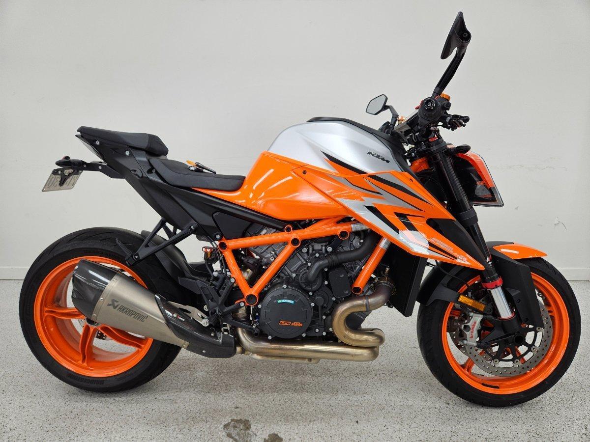 2023 KTM 1290 SUPER DUKE R SPORTS