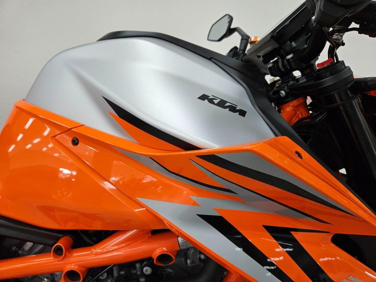 2023 KTM 1290 SUPER DUKE R SPORTS