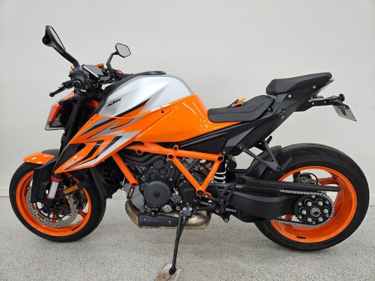 2023 KTM 1290 SUPER DUKE R SPORTS
