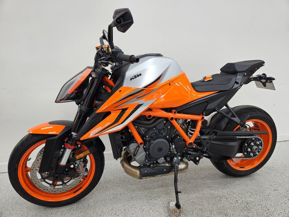 2023 KTM 1290 SUPER DUKE R SPORTS