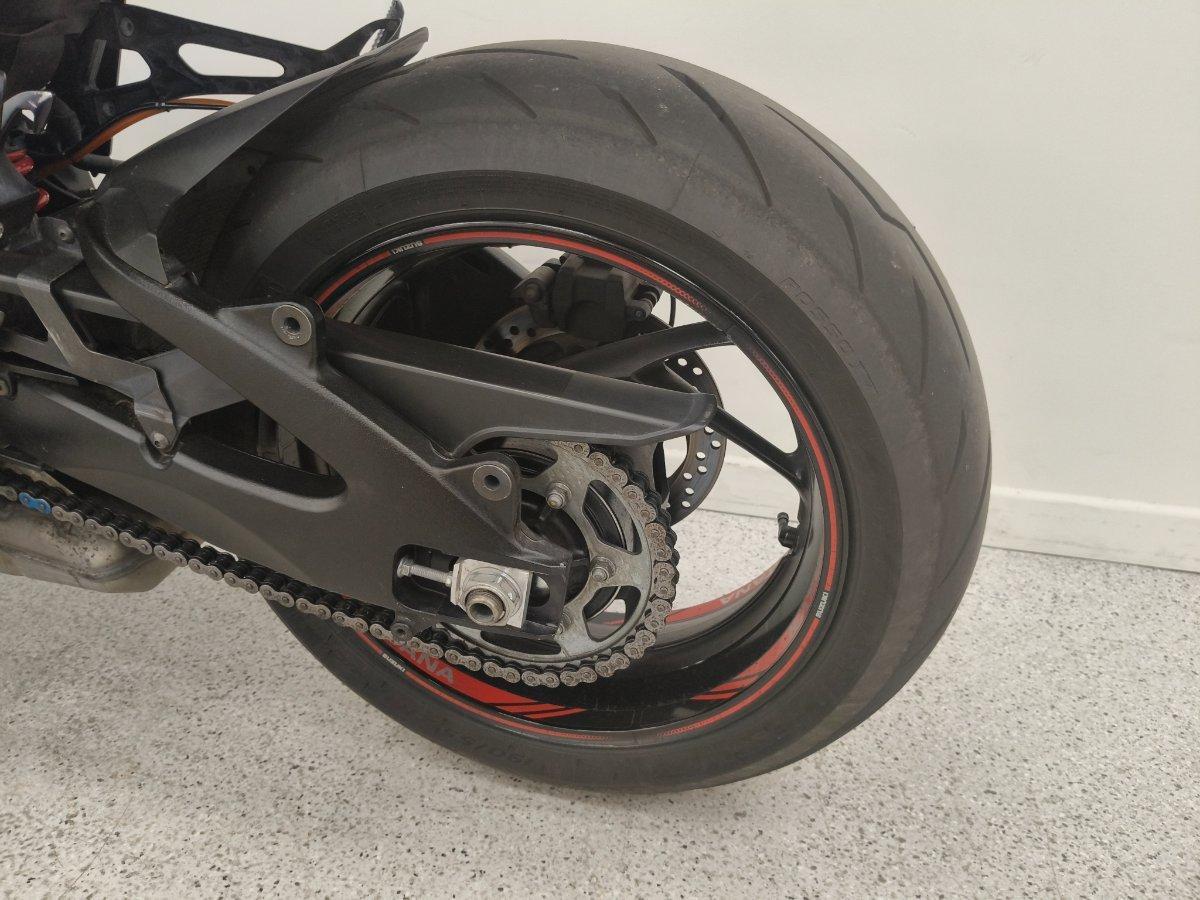 2019 SUZUKI GSX-S1000 ROAD
