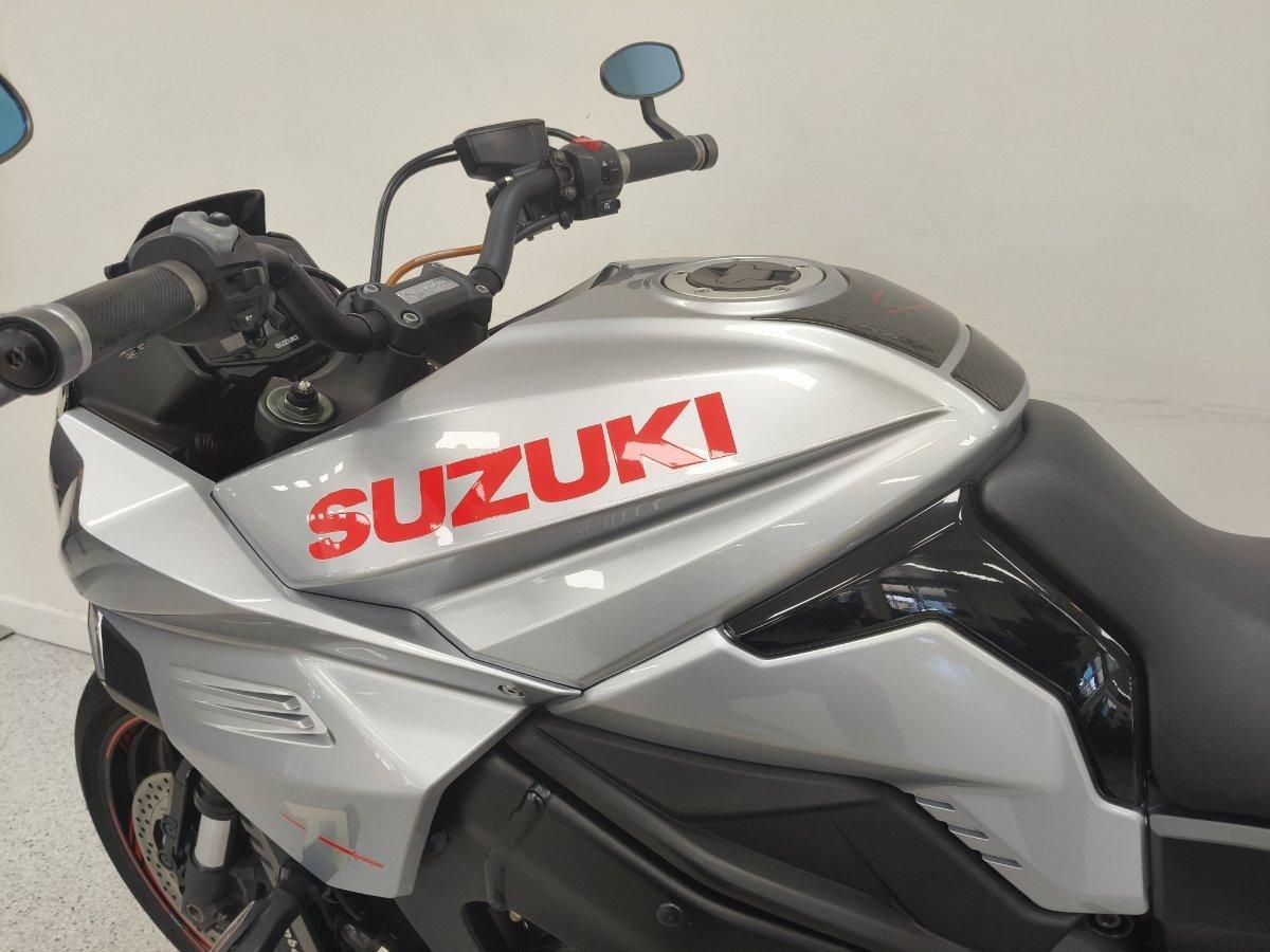 2019 SUZUKI GSX-S1000 ROAD
