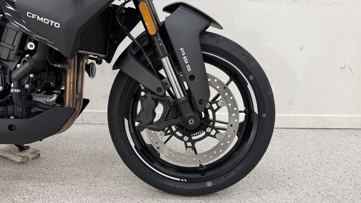 2026 CF MOTO 450 NK ROAD