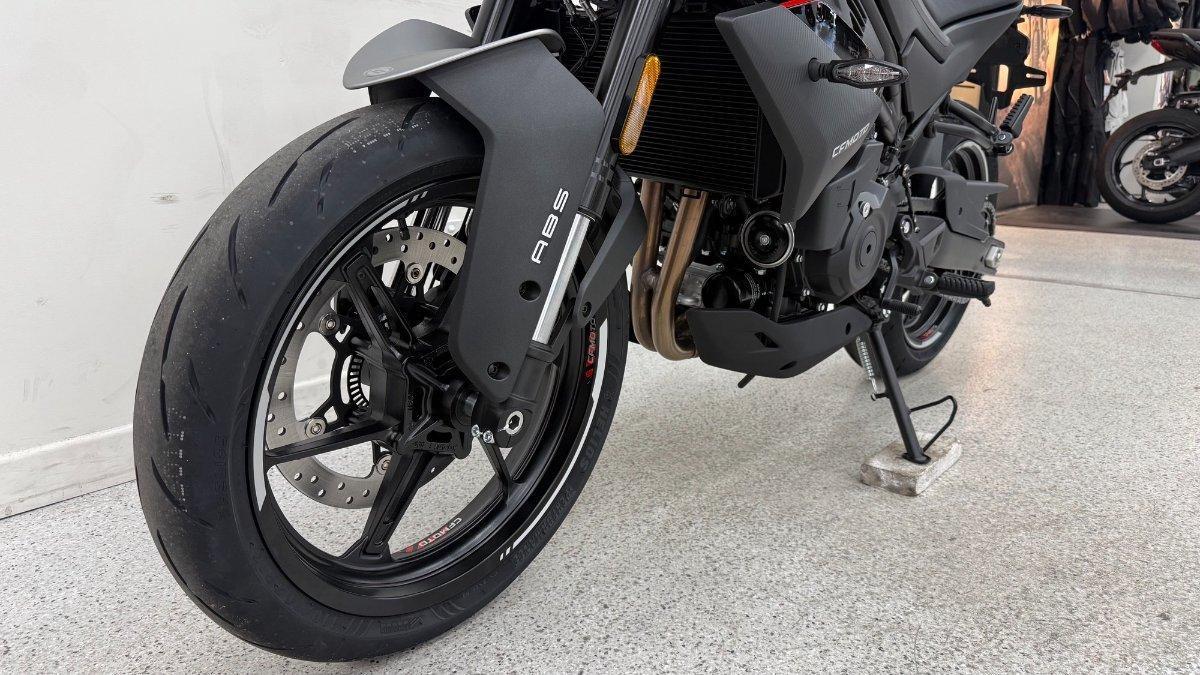 2026 CF MOTO 450 NK ROAD