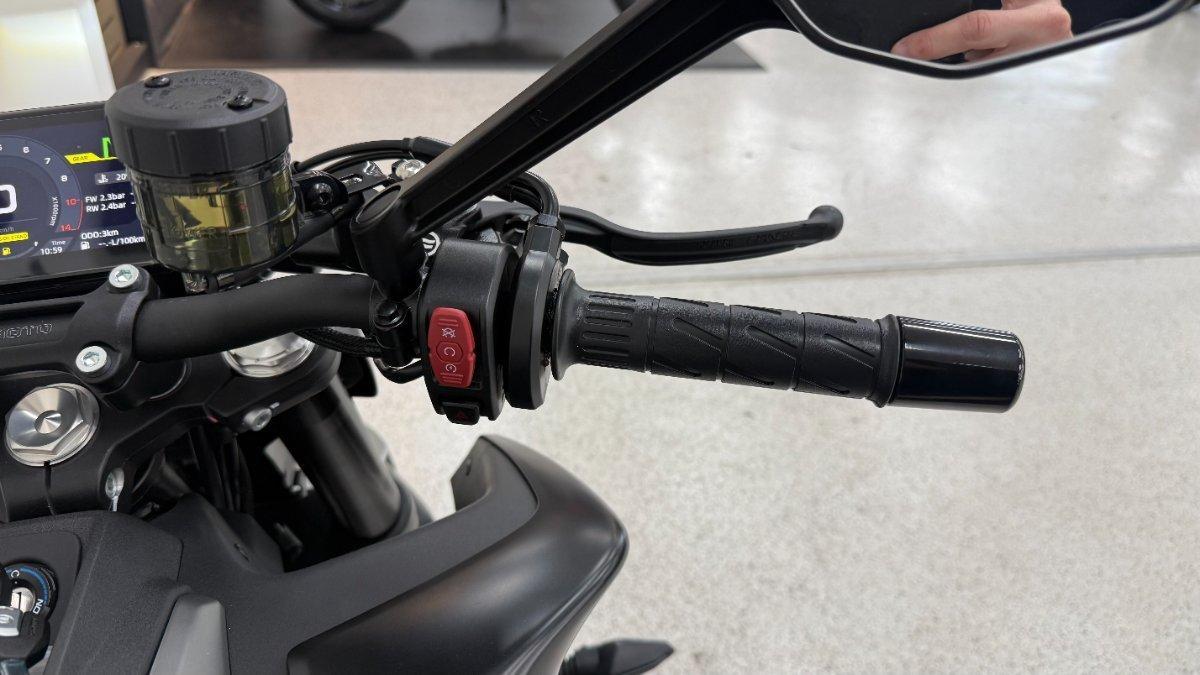 2026 CF MOTO 450 NK ROAD