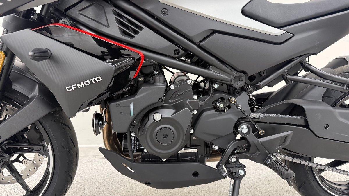 2026 CF MOTO 450 NK ROAD