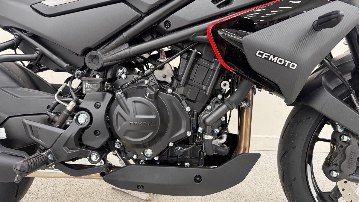 2026 CF MOTO 450 NK ROAD