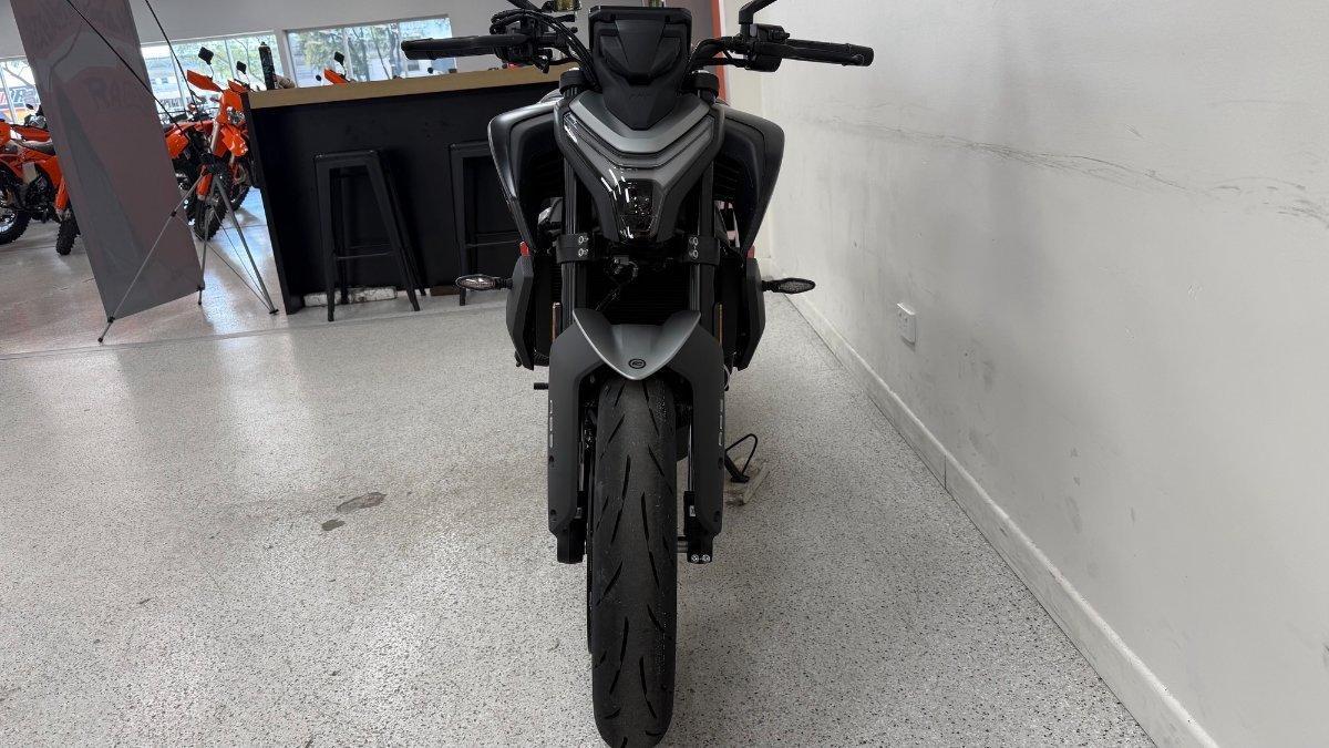 2026 CF MOTO 450 NK ROAD