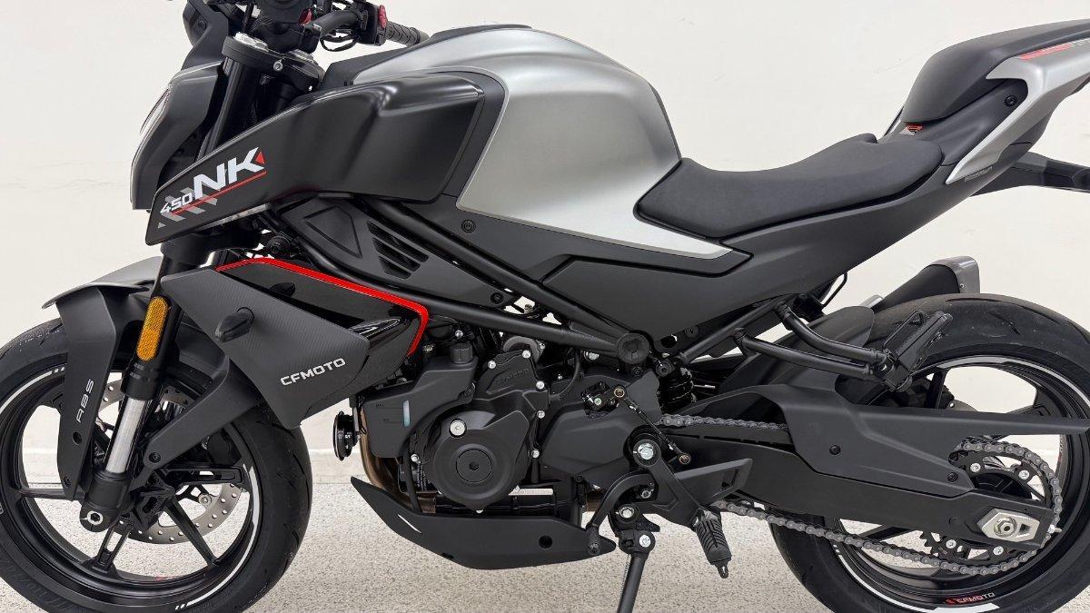 2026 CF MOTO 450 NK ROAD