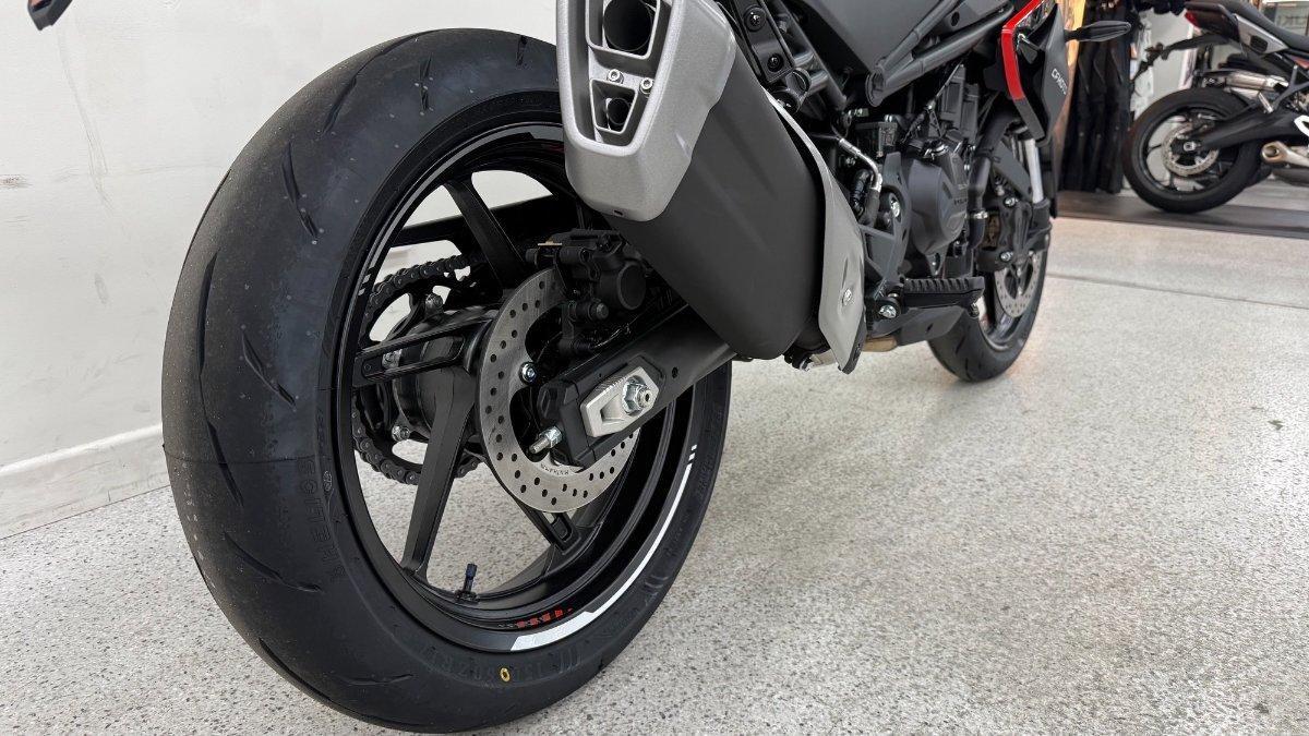 2026 CF MOTO 450 NK ROAD