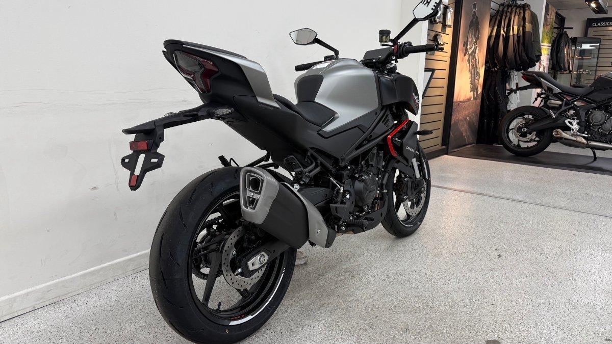 2026 CF MOTO 450 NK ROAD