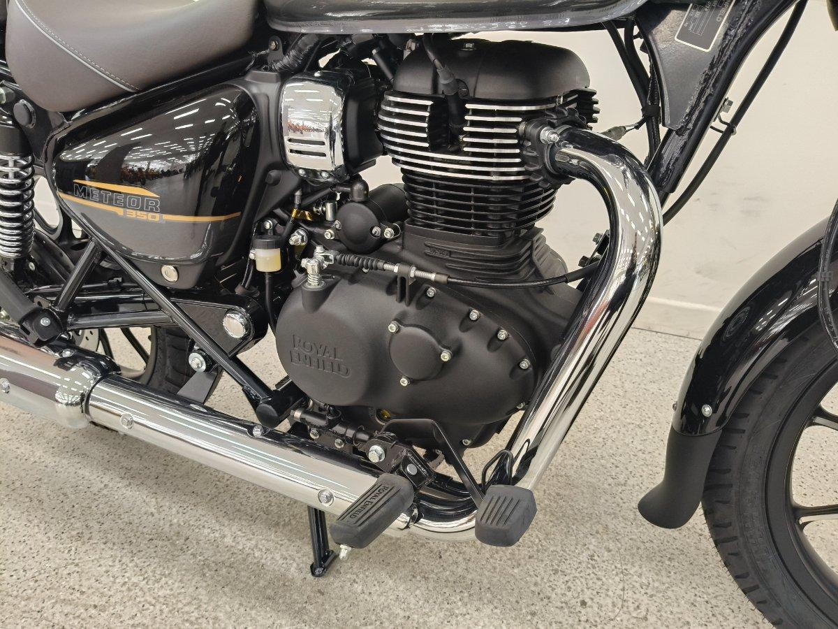 2026 ROYAL ENFIELD METEOR 350 SUPERNOVA ROAD