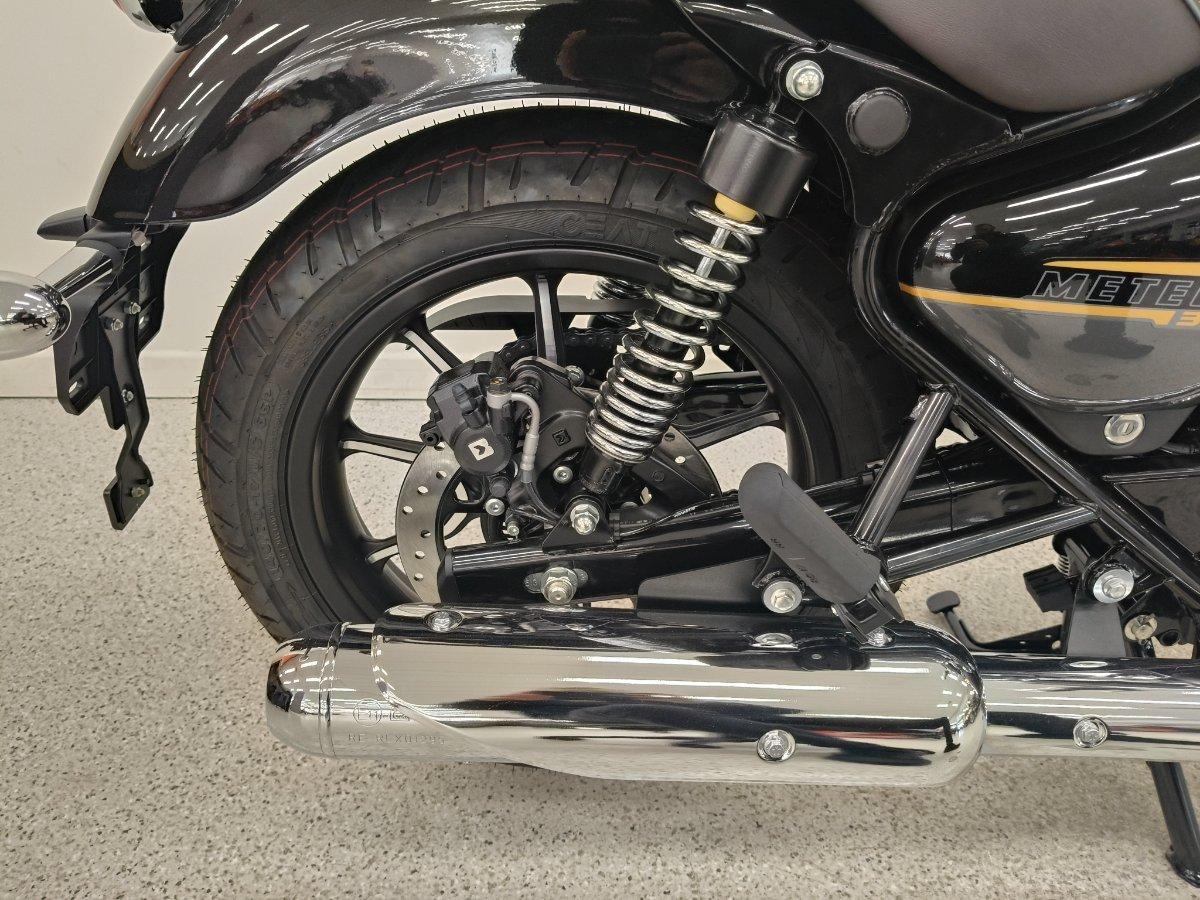 2026 ROYAL ENFIELD METEOR 350 SUPERNOVA ROAD