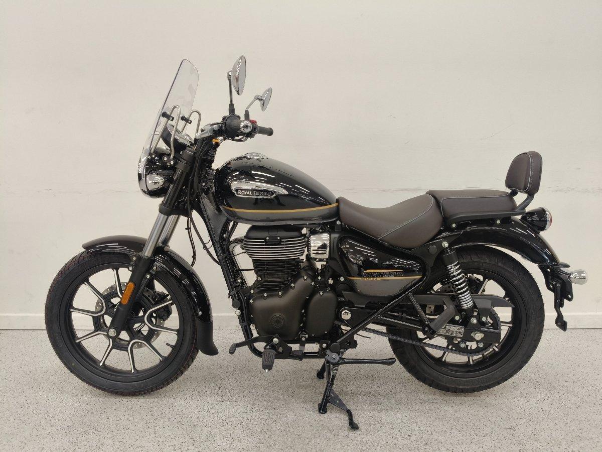 2026 ROYAL ENFIELD METEOR 350 SUPERNOVA ROAD