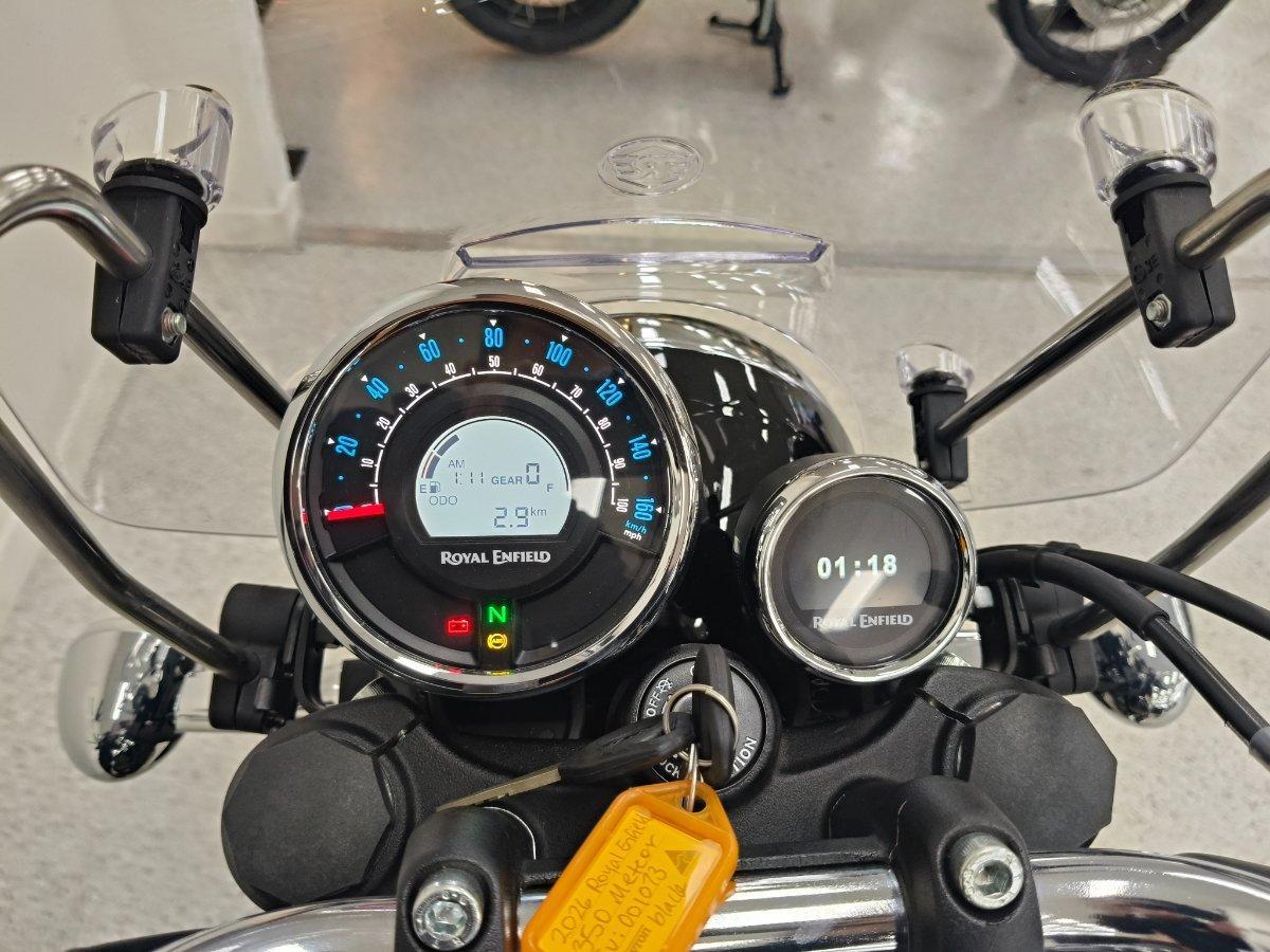 2026 ROYAL ENFIELD METEOR 350 SUPERNOVA ROAD