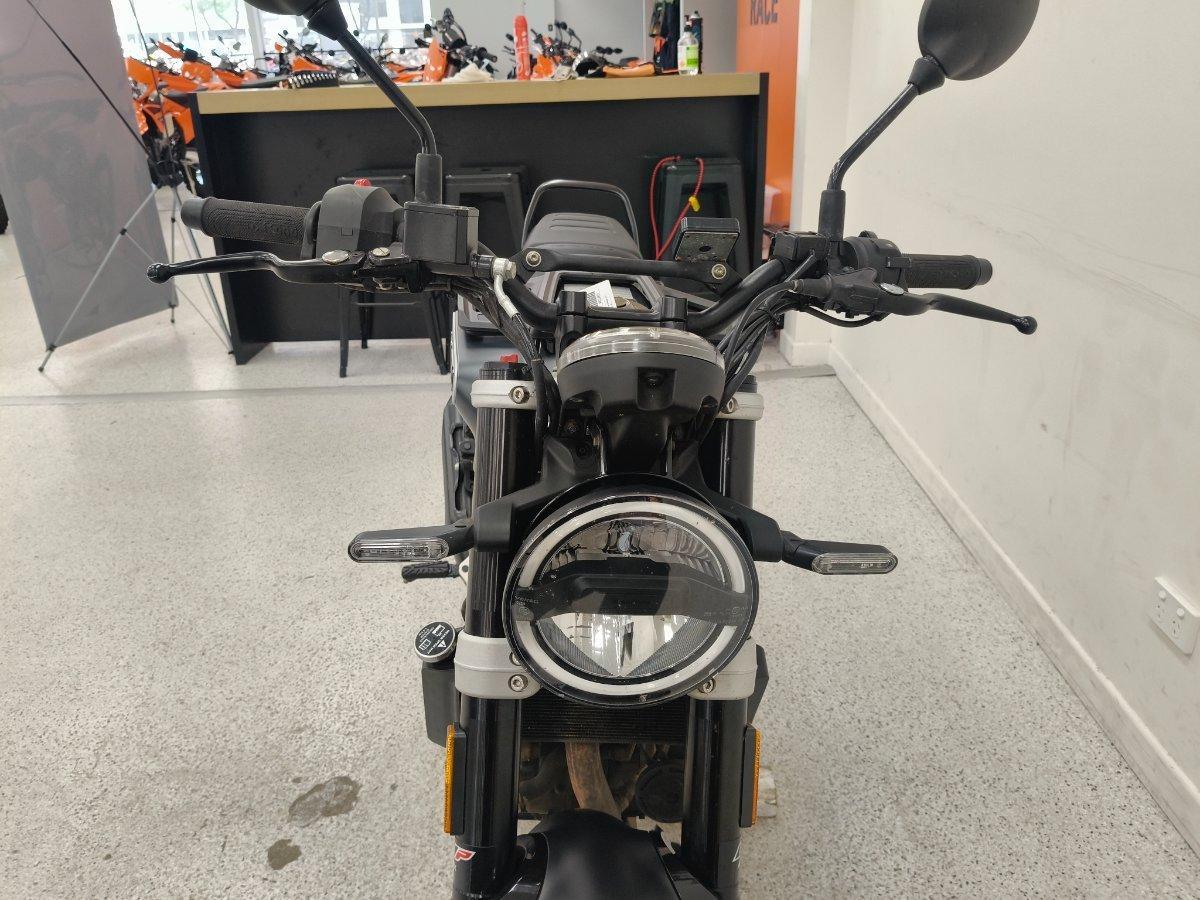 2020 HUSQVARNA SVARTPILEN 401 ROAD