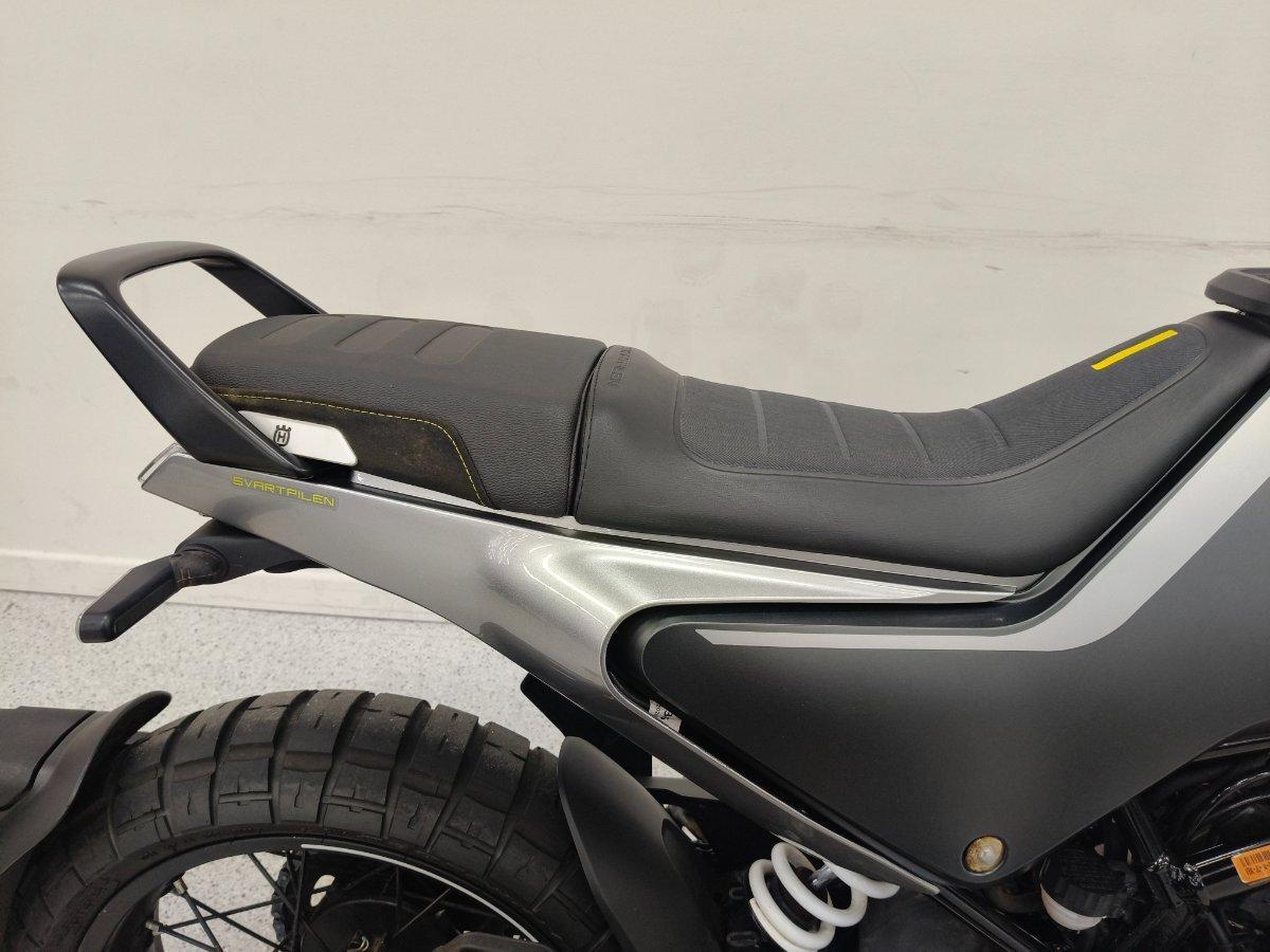 2020 HUSQVARNA SVARTPILEN 401 ROAD