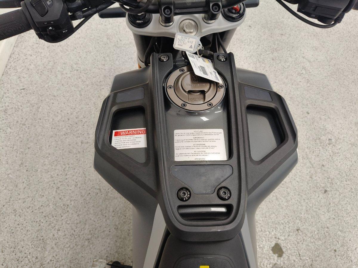 2020 HUSQVARNA SVARTPILEN 401 ROAD