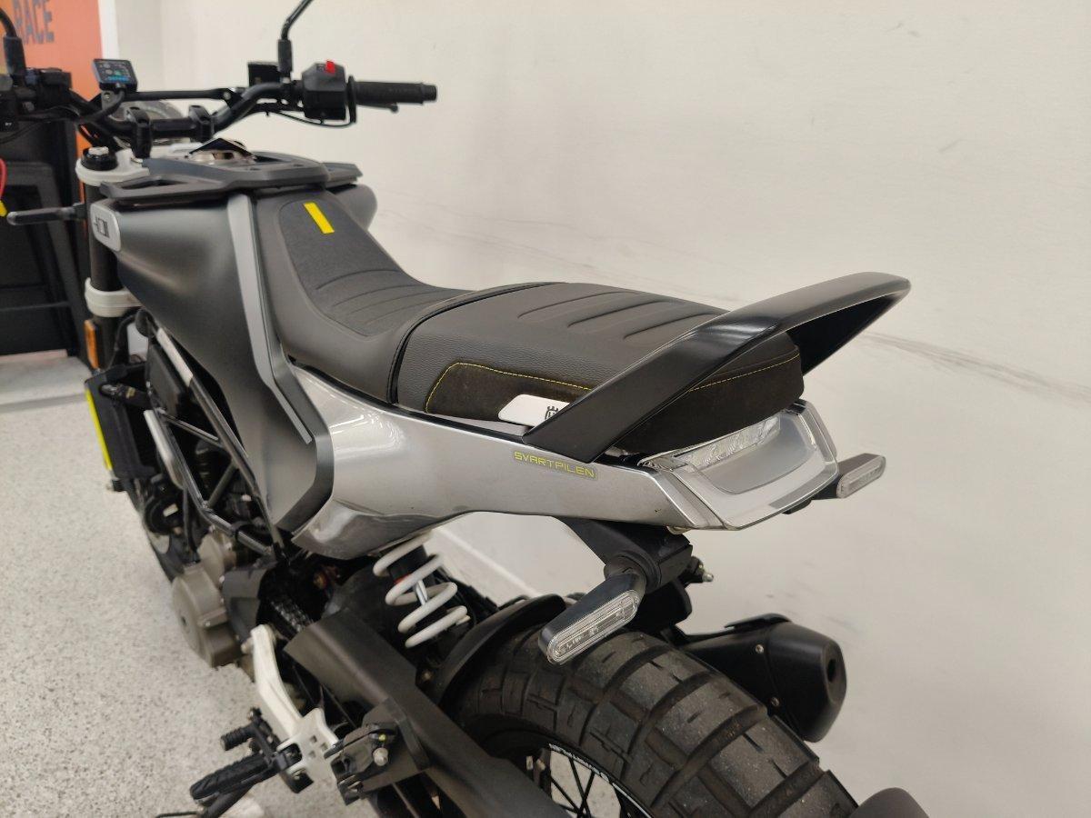 2020 HUSQVARNA SVARTPILEN 401 ROAD