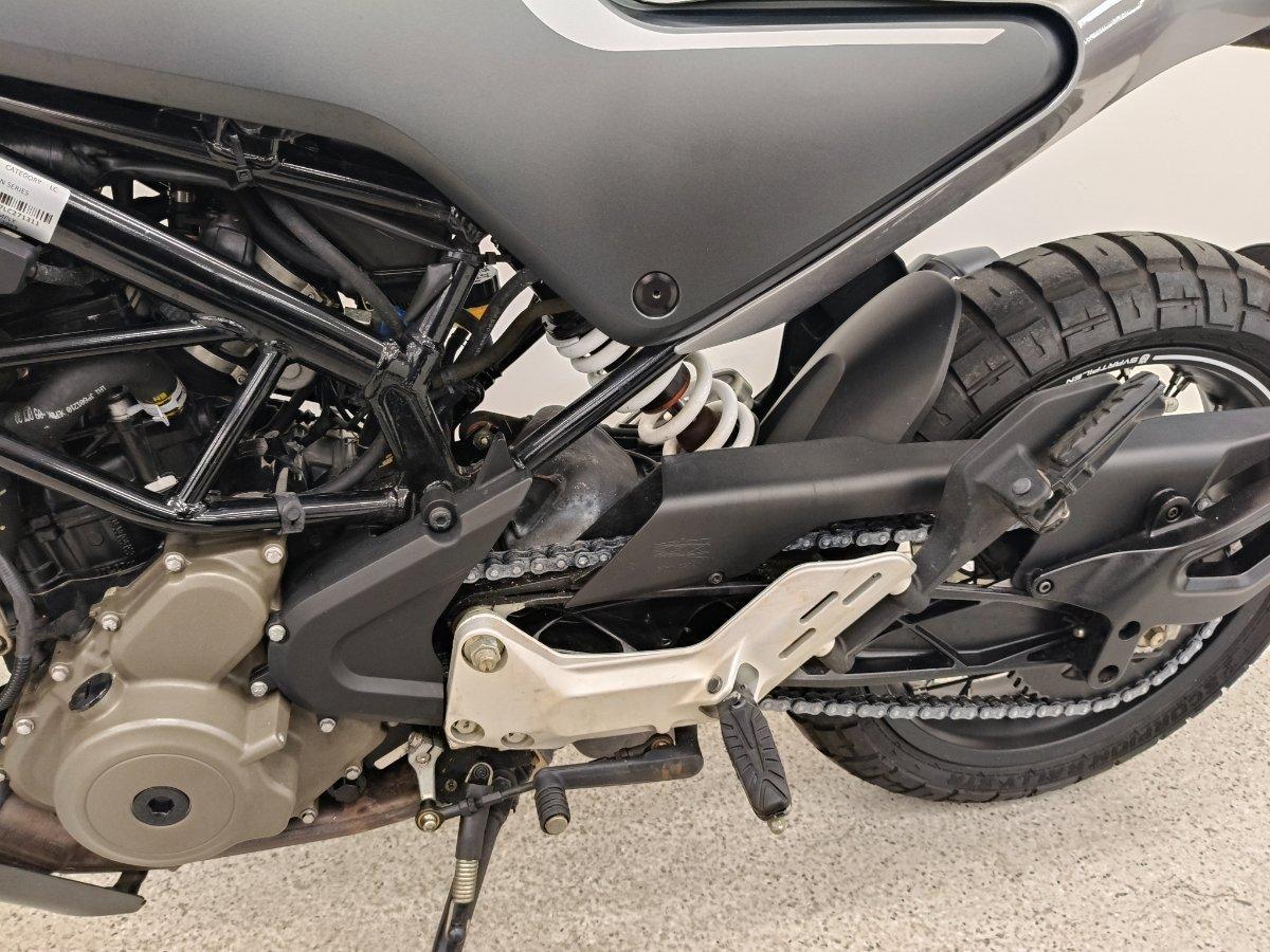 2020 HUSQVARNA SVARTPILEN 401 ROAD