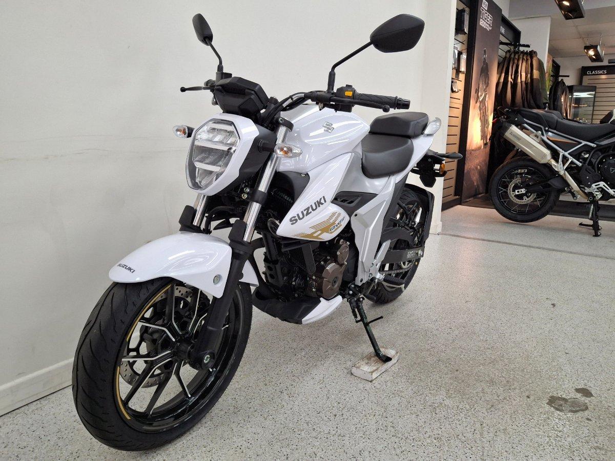 2026 SUZUKI GIXXER ROAD
