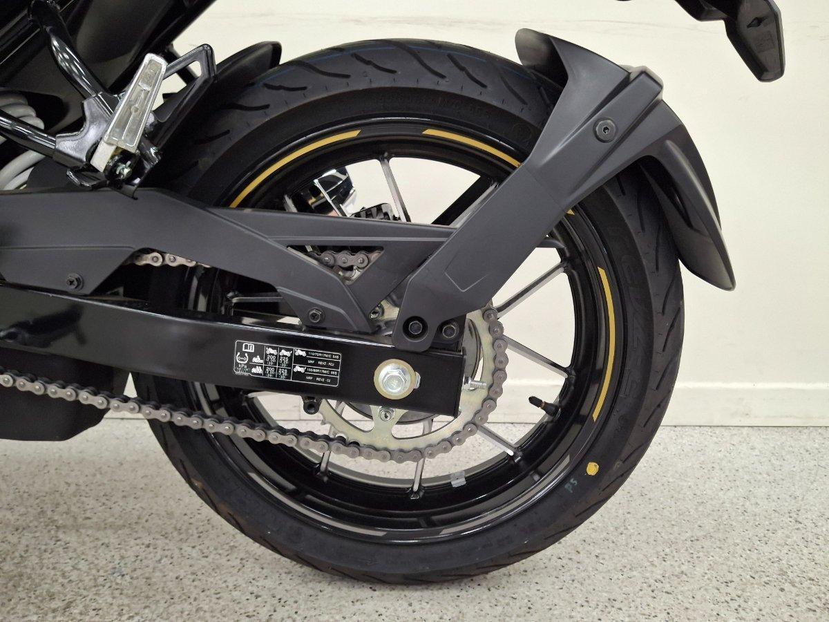2026 SUZUKI GIXXER ROAD