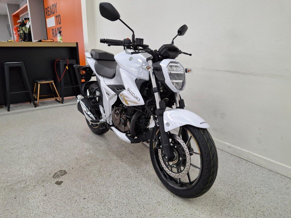 2026 SUZUKI GIXXER ROAD