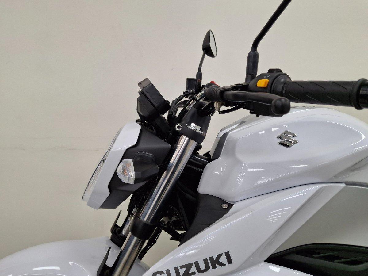 2026 SUZUKI GIXXER ROAD