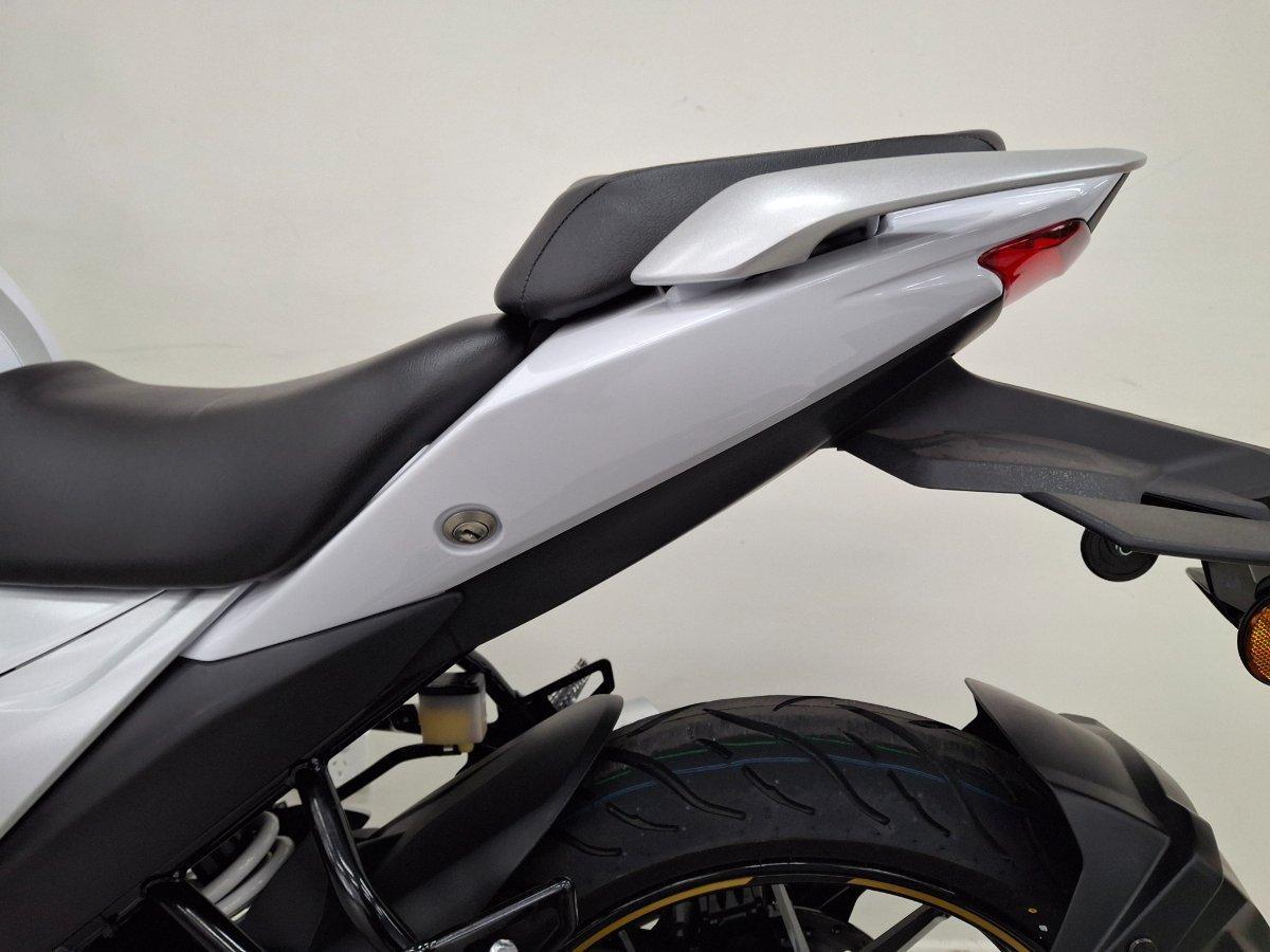2026 SUZUKI GIXXER ROAD