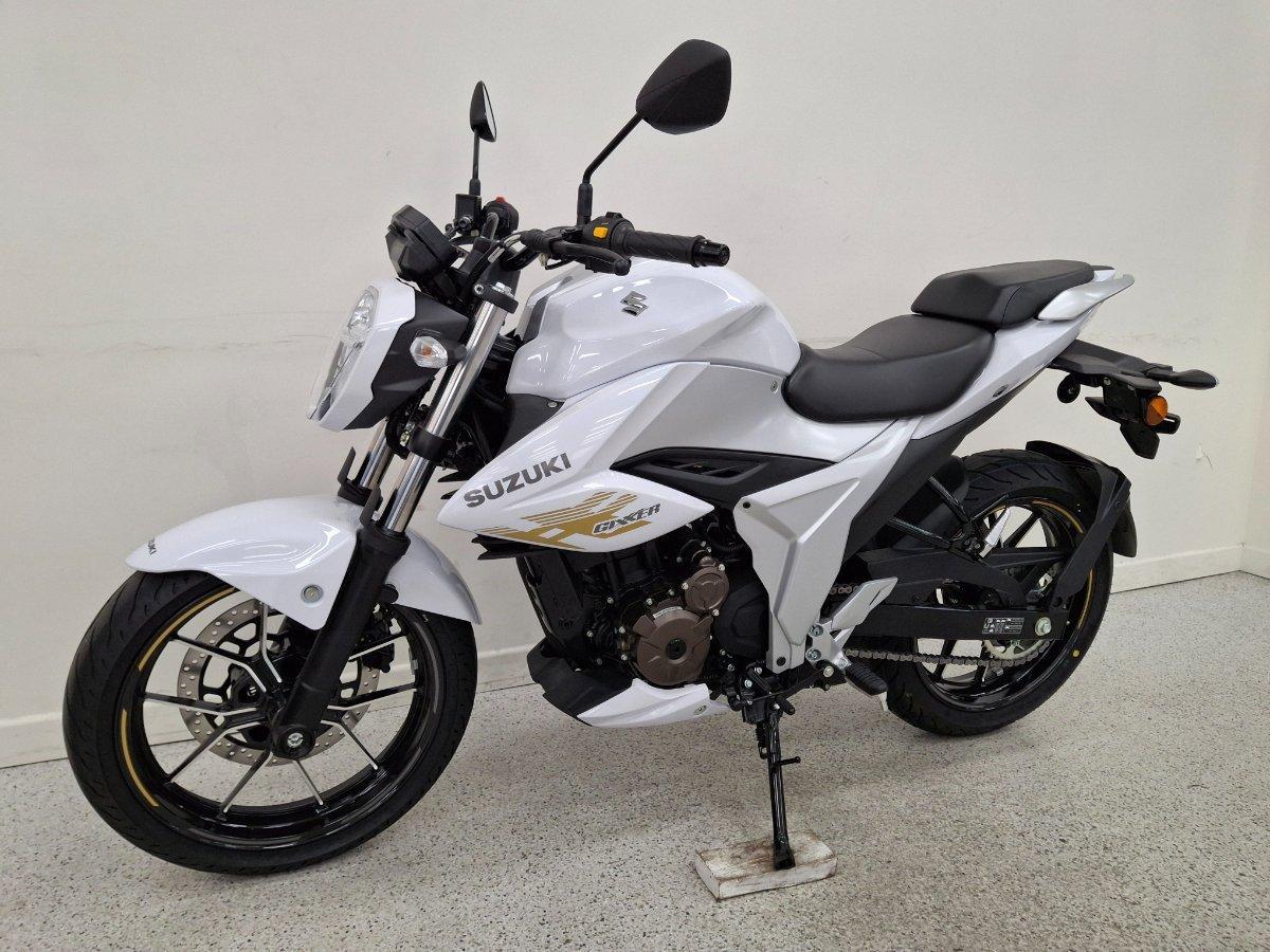 2026 SUZUKI GIXXER ROAD