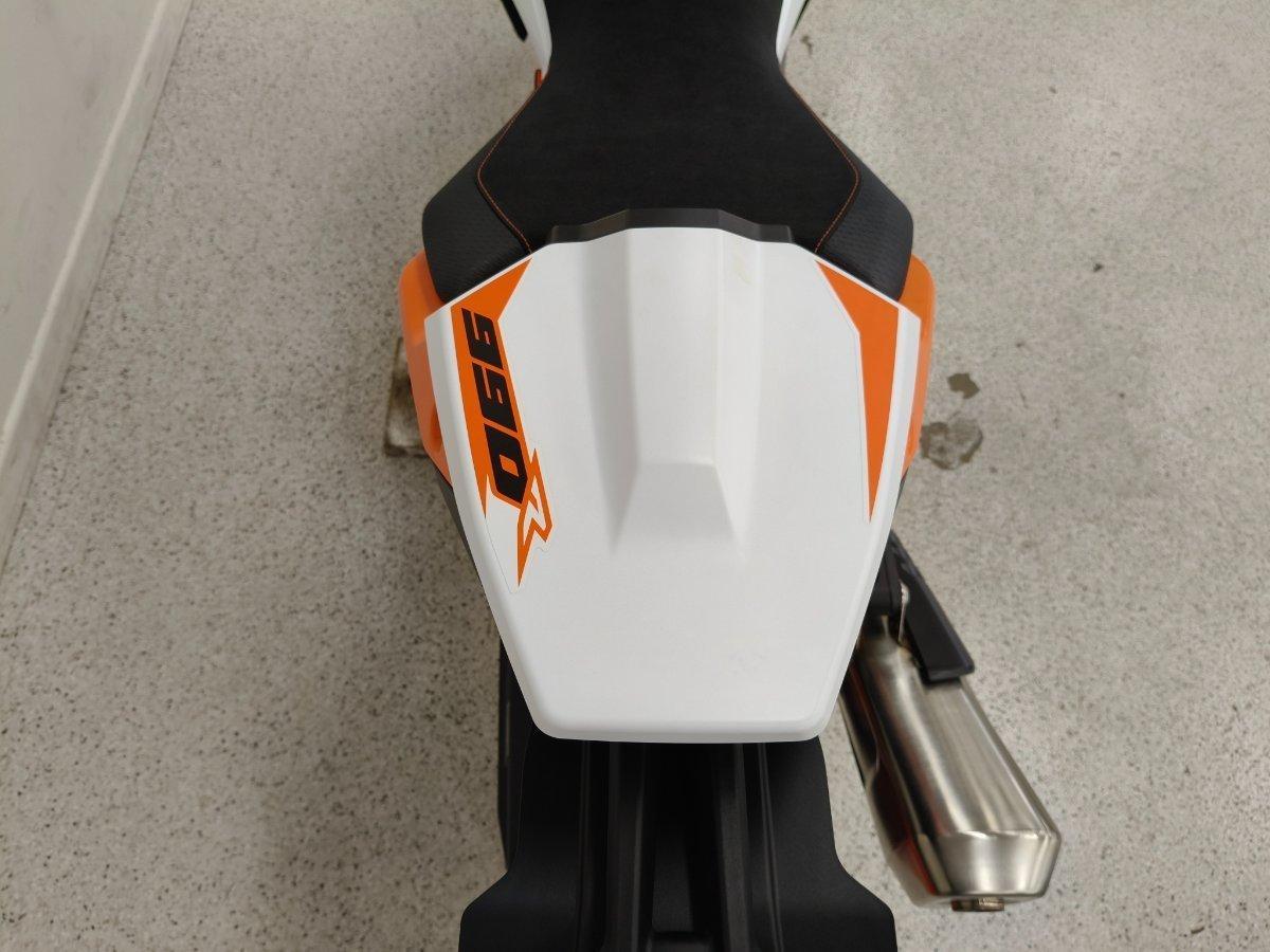2026 KTM 990 DUKE R ROAD