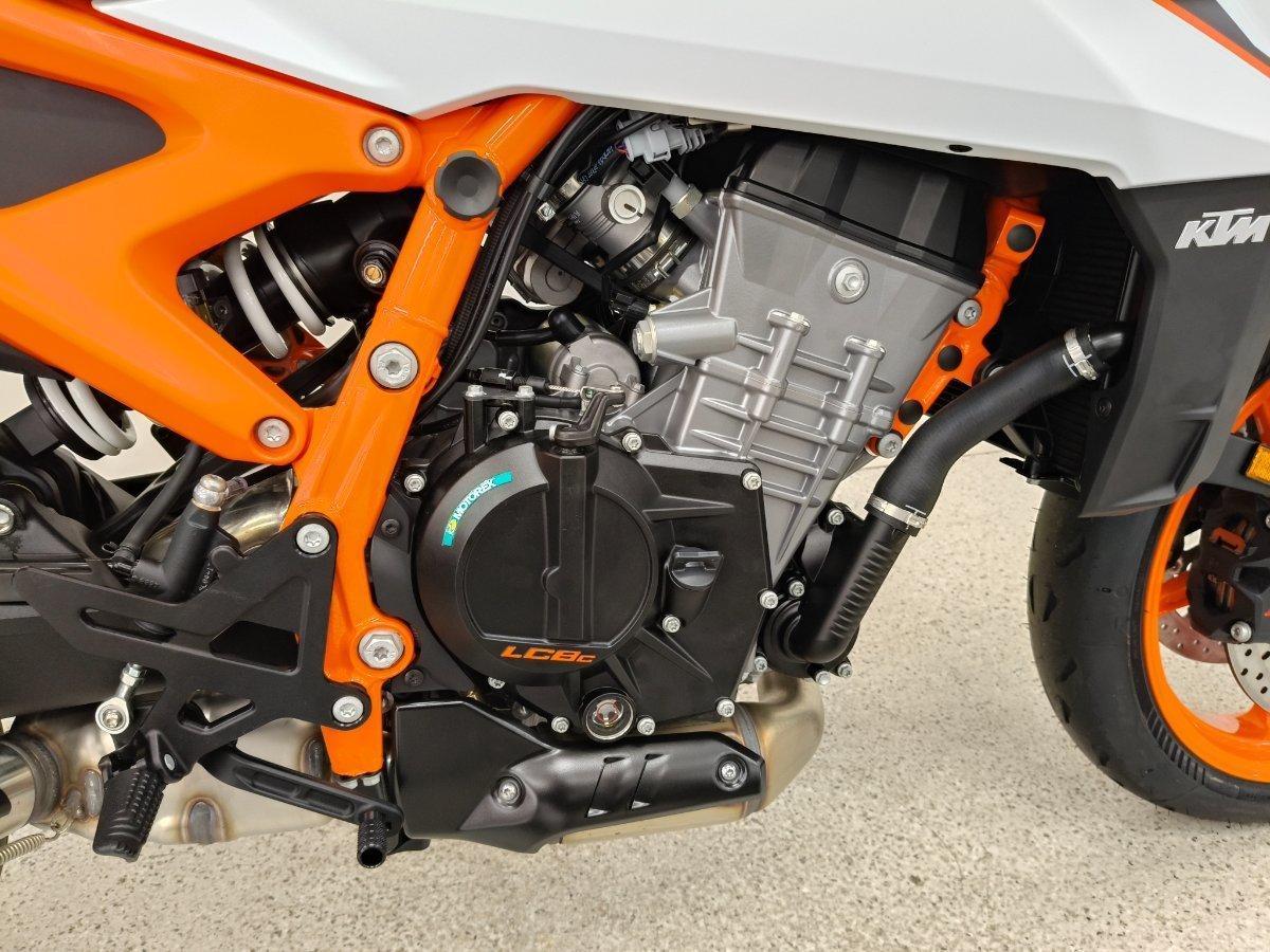 2026 KTM 990 DUKE R ROAD
