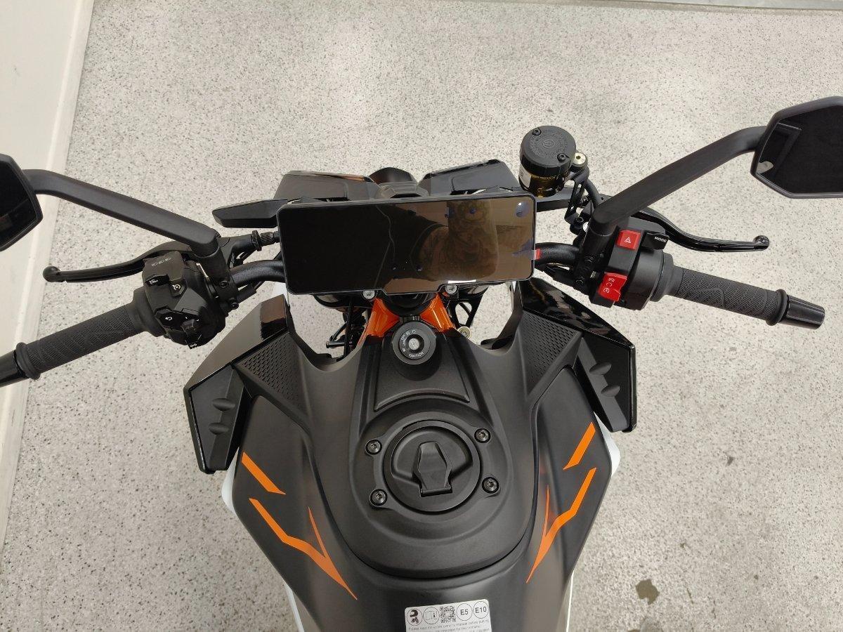 2026 KTM 990 DUKE R ROAD