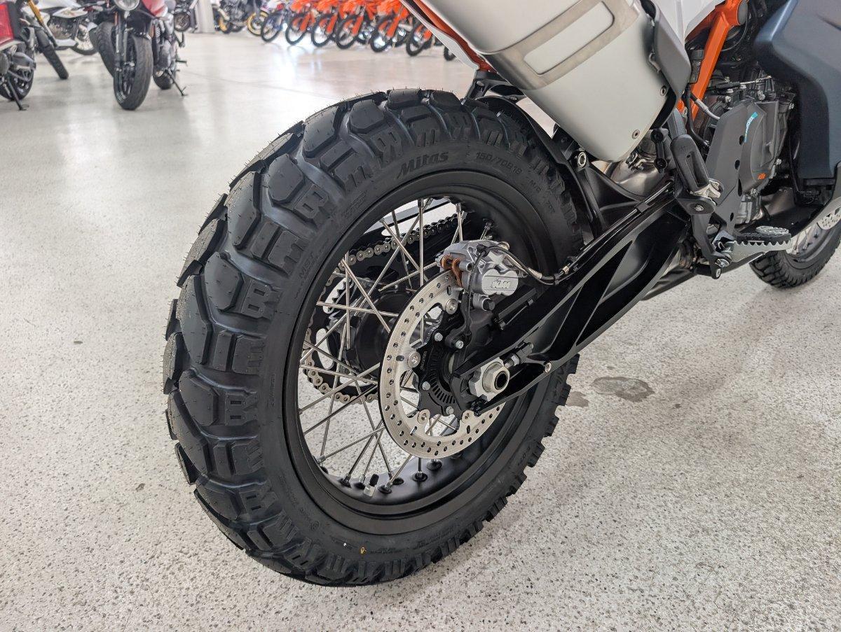 2025 KTM 890 ADVENTURE R DUAL SPORTS
