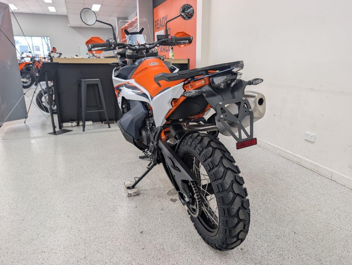 2025 KTM 890 ADVENTURE R DUAL SPORTS